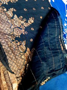 Elegant Dark Green &amp; Gold Sari Blouse Size 44 Inch