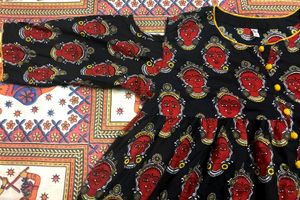 Handblock-Style Ethnic Black Kurta Tribal Face💗