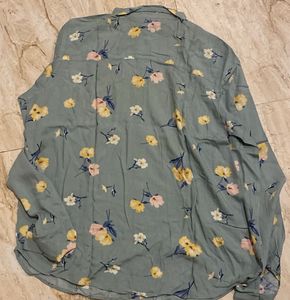 H&amp;M Floral Print Top