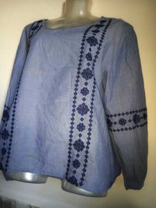 🎁Buy 1, Get 1 Free🎁Blue Top Size M/
