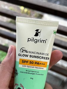 Pilgrim 2% Niacinamide Glow Sunscreen SPF 50 +++ f