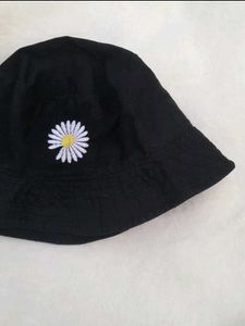 Black Daisy Bucket Hat