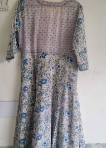 Gorgeous Anarkali Kurta Set!