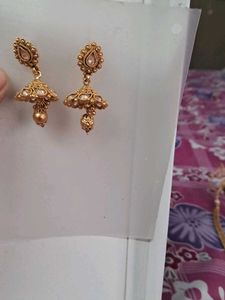 Elegant Gold-toned Jewelry Set
