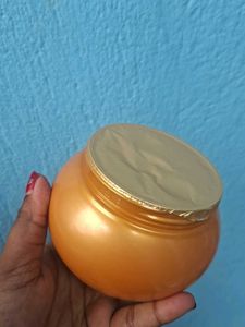 Oriflame Milk &amp; Honey Scrub &amp; Cream Set