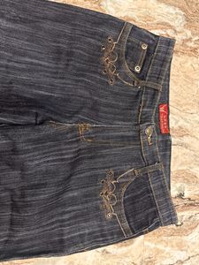 Slim Fit Trendy Ladies Jeans