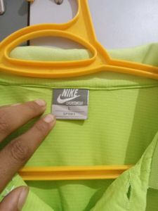 Nike sports t shirt