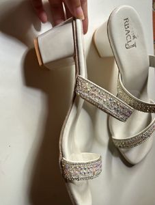 HEEL 👠