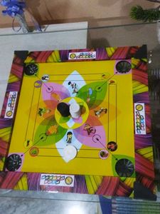 Mini Carrom Board And Ludo 2 In 1.