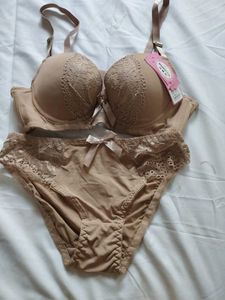 Lace Bra & Panty Set