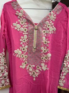 Elegant Pink Embroidered Kurta