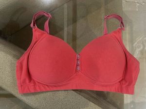 Set of 8 mixed bras