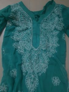 Chikankari embroidered Kurta| Lucknow | Georgette.