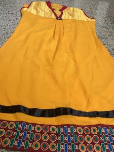 New Kurta With Black Spots At Back