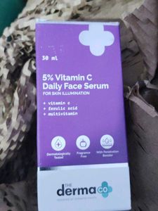 The Derma Co Sunscreen N Vitamin C Serum Combo