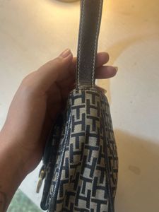 Authentic Tommy Hilfigr Bag