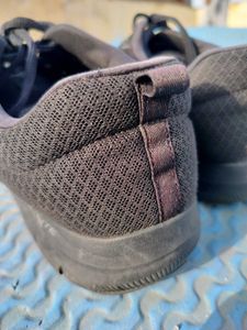 💯OG SKECHERS WITH MEMORY FOAM