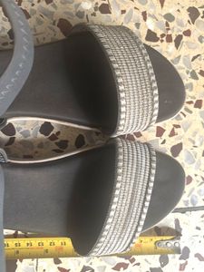 Sandals with heels for girls 8-9 years