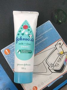 Johnson's Milk + Rice Cream