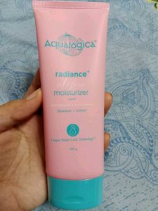 Aqualogica Radiance+ Oil-Free Moisturizer