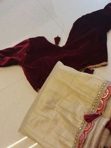 New Elegant Saree With Blouse