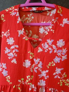 🎀🥀 Gorgeous Red Floral Dress🥀🎀