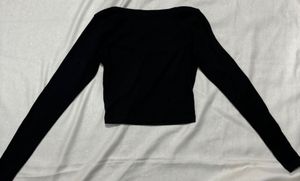 SSS- Black Sqaure Neck Full Sleeve Crop Top