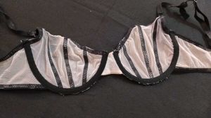 Wired Net Bra..small Flaw In Pics..