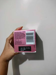 Pond&#39;s Bright Beauty Cream