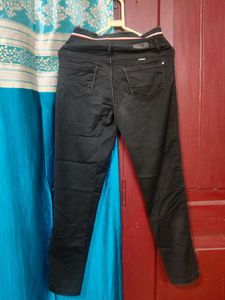 Black &amp; White High-Waisted Jeans - Size Unknown