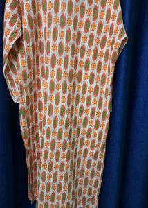 Orange colored, pure cotton women&#39;s Kurti