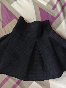 Black Short Pleated Skirt
