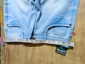 Allen Martin Light Wash Jeans - Size 34