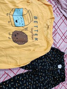 Combo Of Girls T-shirt And Legging