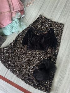 Sequin Lehenga Choli Set (M)