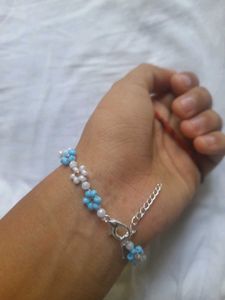Blue Flower Beaded Bracelet