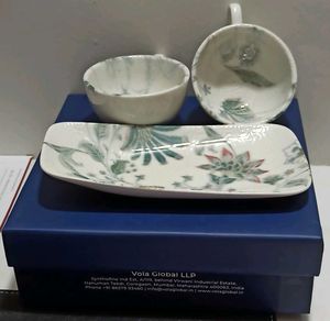Vola Elegant Dinnerware Set