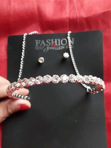 New Beautiful Silver Necklace Set