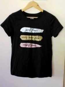 Black Top With Prined Lines
