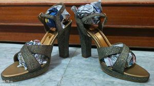 Metro - 5 Inch Heels 👠 ( Used Once)