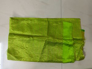 💚💚Beautiful Green Saree With Peacock Work