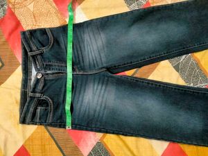 Straight Fit Levi&#39;s Jeans