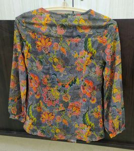 Brand New Pretty Floral Top✨