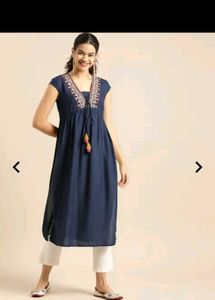 Elegant Navy Blue Embroidered Kurta