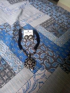 Necklace &amp; Earring Set