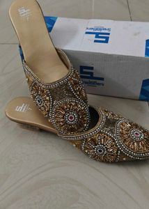 Embroidered Sreeleathers Mules - Size 7
