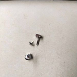 925 Sterling Silver Sparkle Square Studs Earrings.