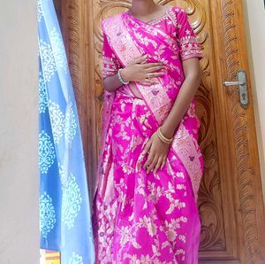 Women Banarasi Silk Saree With Blouse