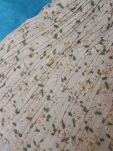 Floral Print Pleated Skirt