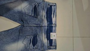 Women&#39;s Jeans